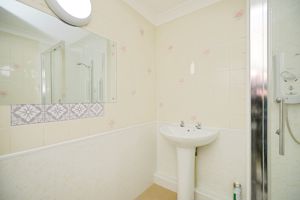 BATHROOM- click for photo gallery